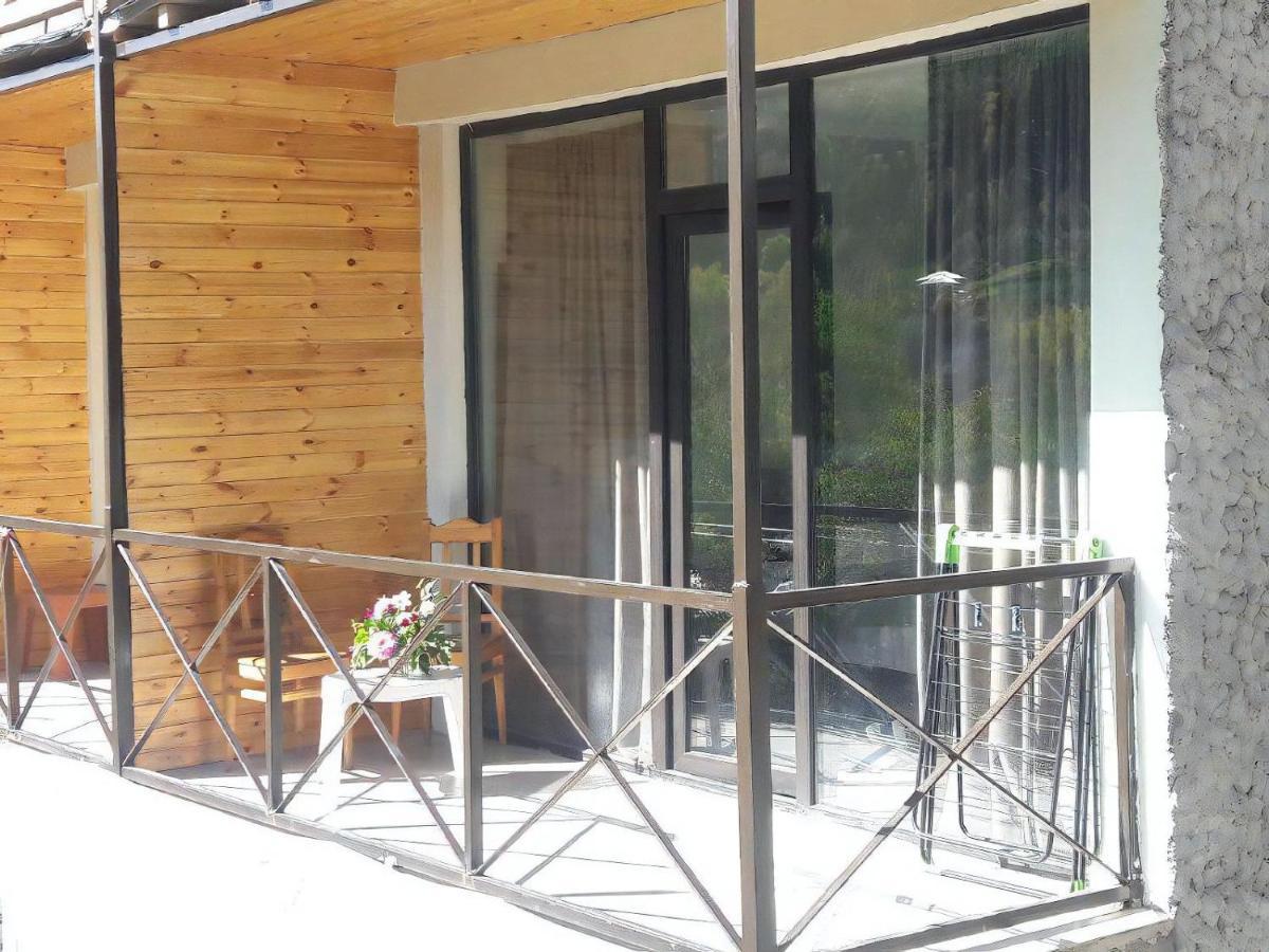 Guest House Mari30 Mestia Extérieur photo